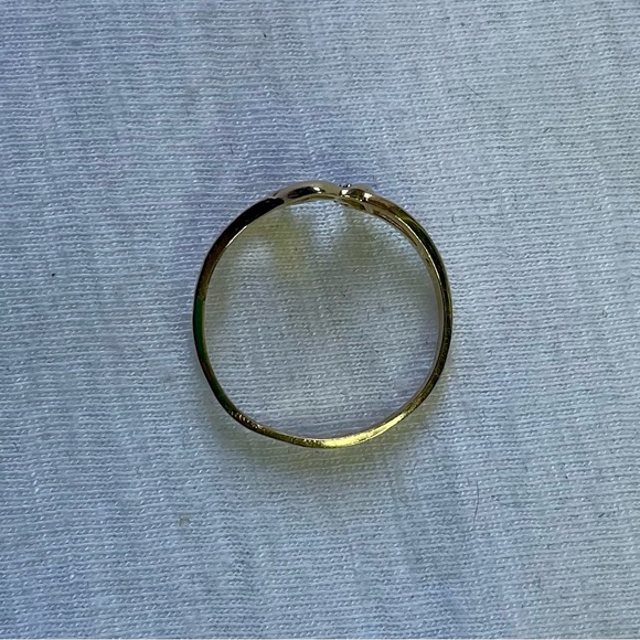10K Gold Ring - Picture 6 of 6